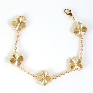 Classic Gold 15mm Big Clover Bracelet