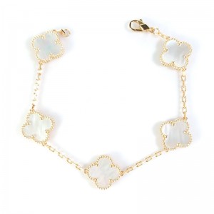 Natural White Mother Of Pearl 15mm Big Clover Bracelet